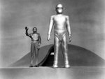 the-day-the-earth-stood-still-michael-rennie-1951.jpg